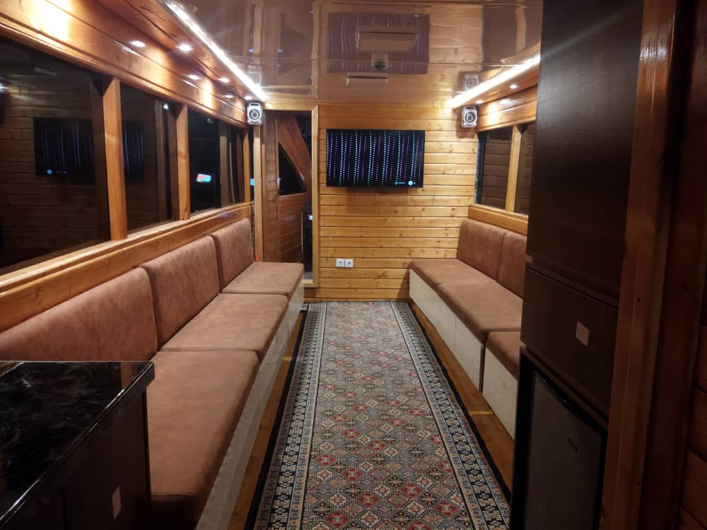 کشتی تفریحی آلباتروس بوشهر