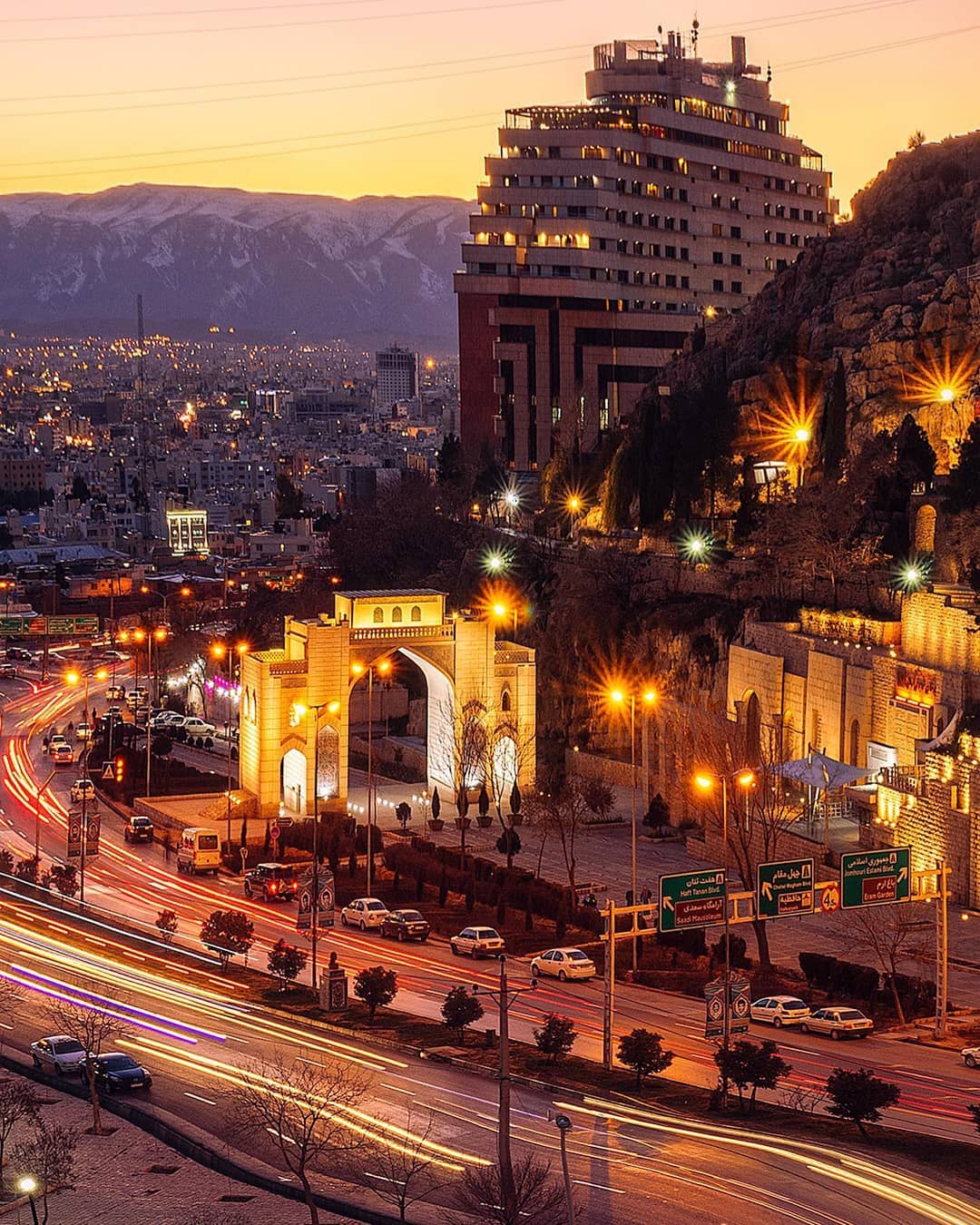 دروازه قرآن