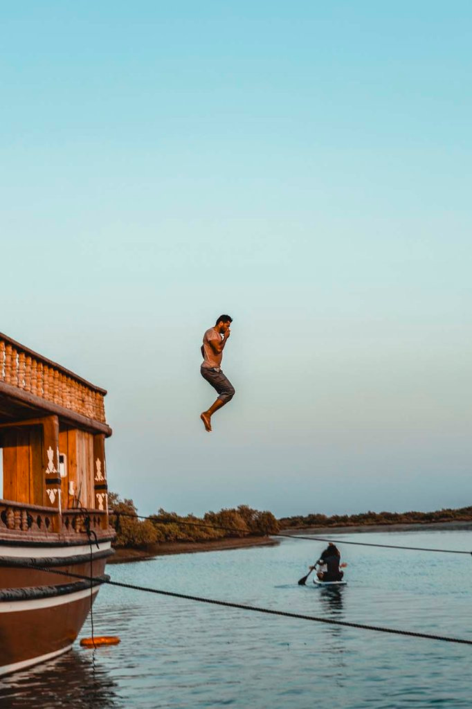 لنج تفریحی دینگو قشم