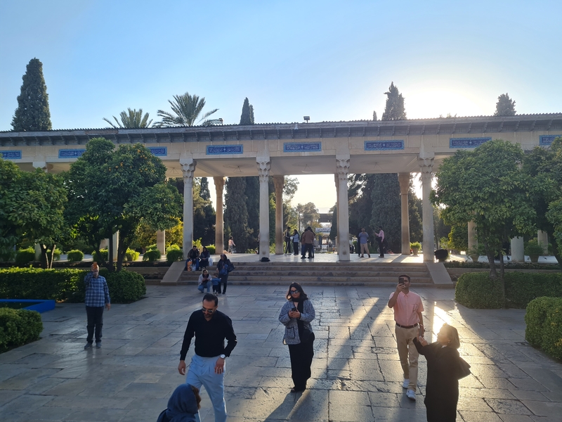 رزرو راهنمای گردشگری حافظیه