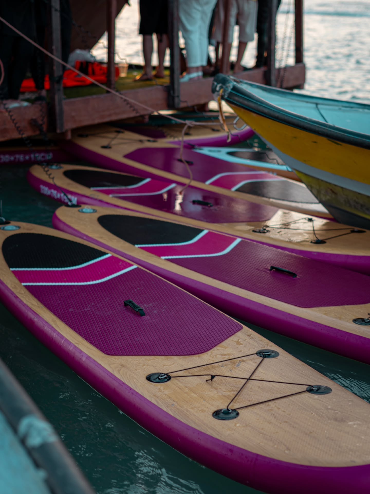 لنج تفریحی دینگو قشم