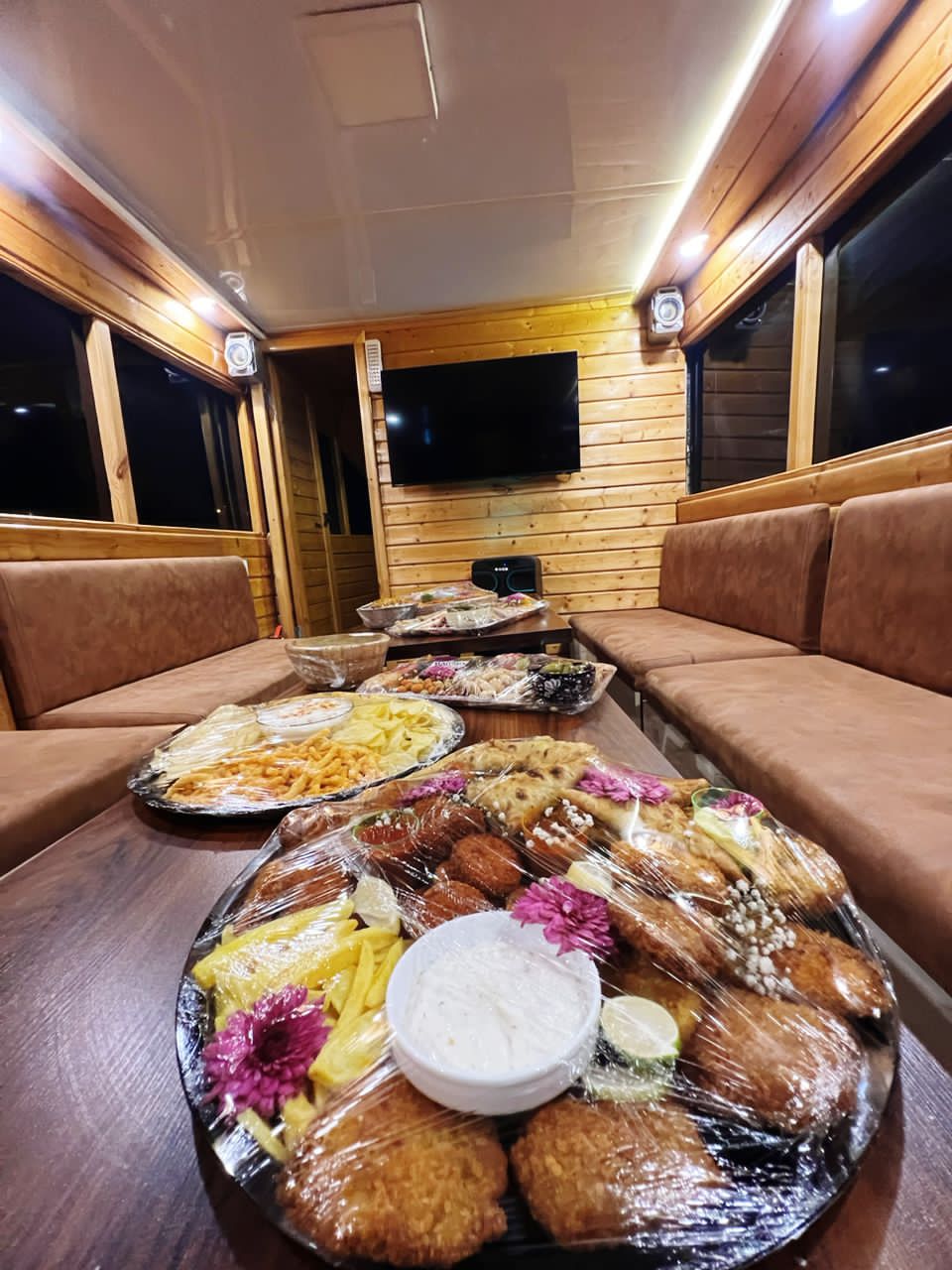 کشتی تفریحی آلباتروس بوشهر