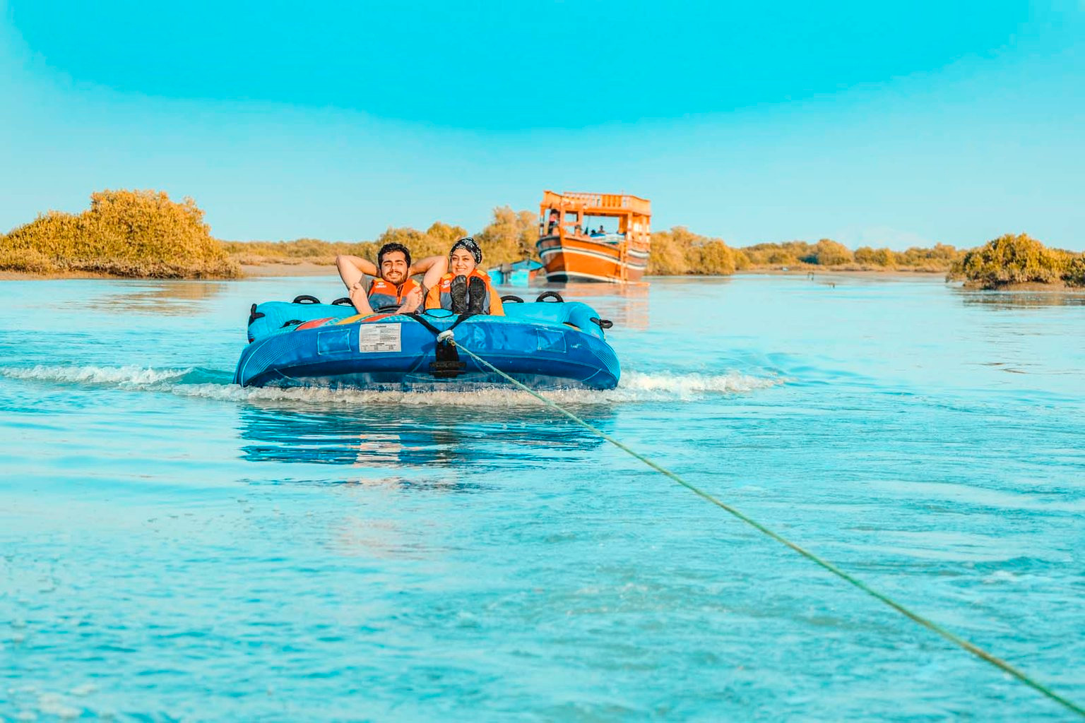 لنج تفریحی دینگو قشم