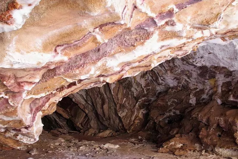 غار نمکدان قشم