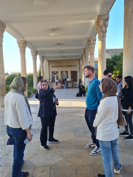 رزرو راهنمای گردشگری حافظیه