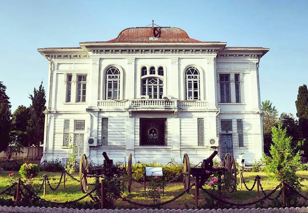 کاخ میان پشته - موزه بندر انزلی