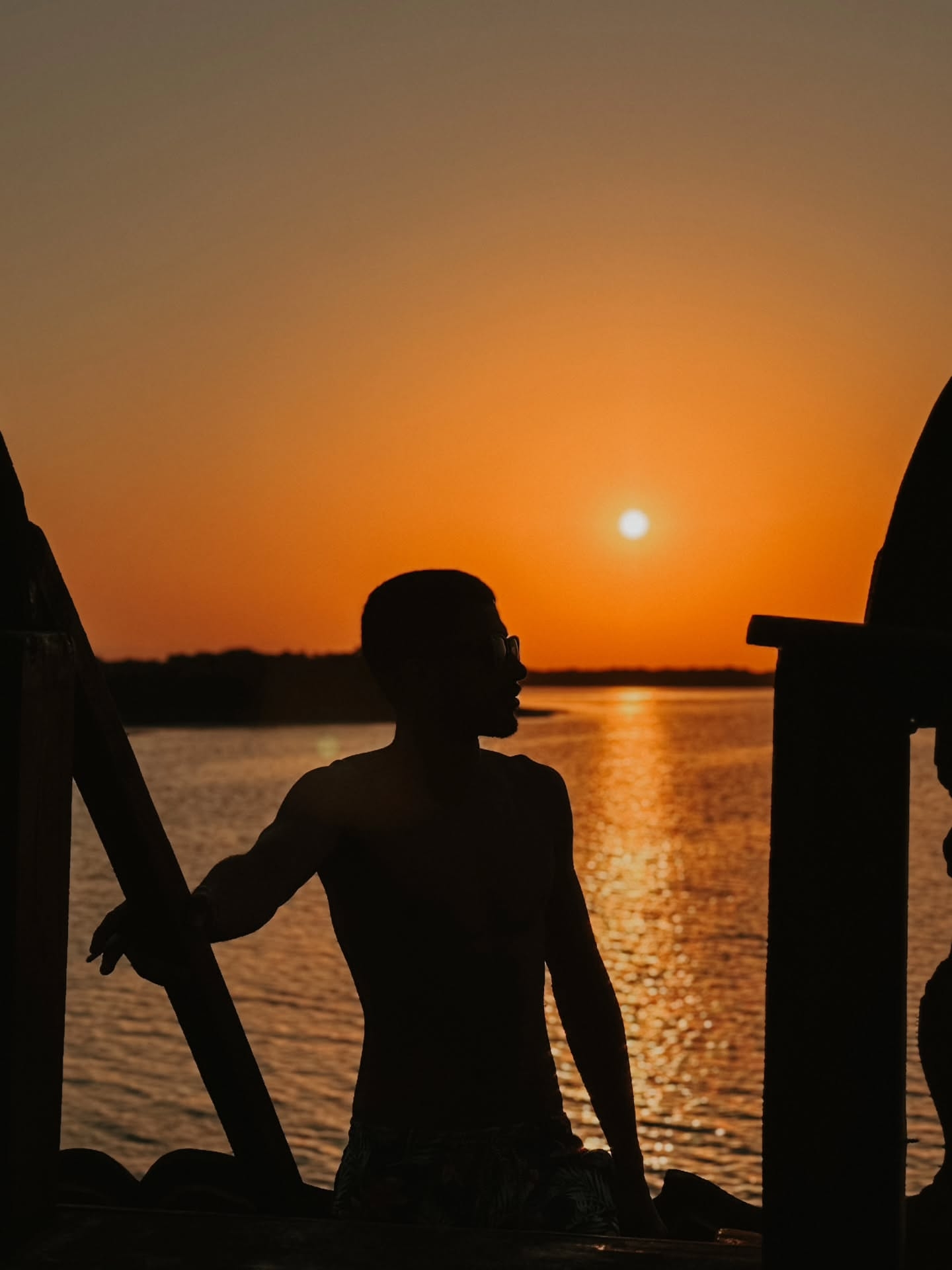 لنج تفریحی دینگو قشم