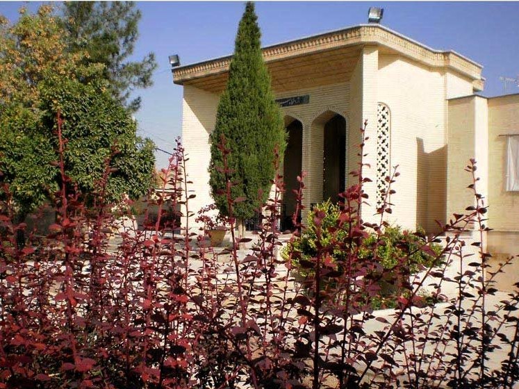 آرامگاه سیبویه شیراز