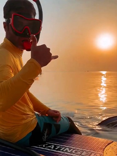 باشگاه تفریحات دریایی و ساحلی بوشهر - پدیده لیان