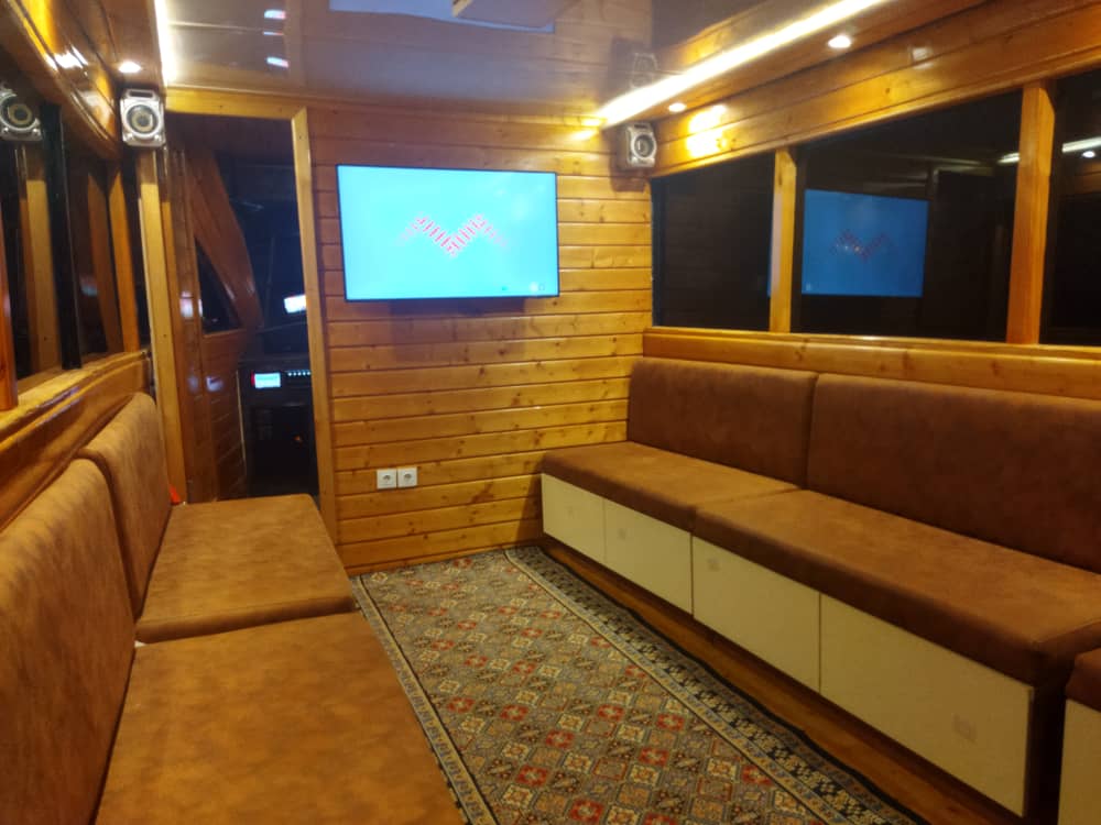 کشتی تفریحی آلباتروس بوشهر