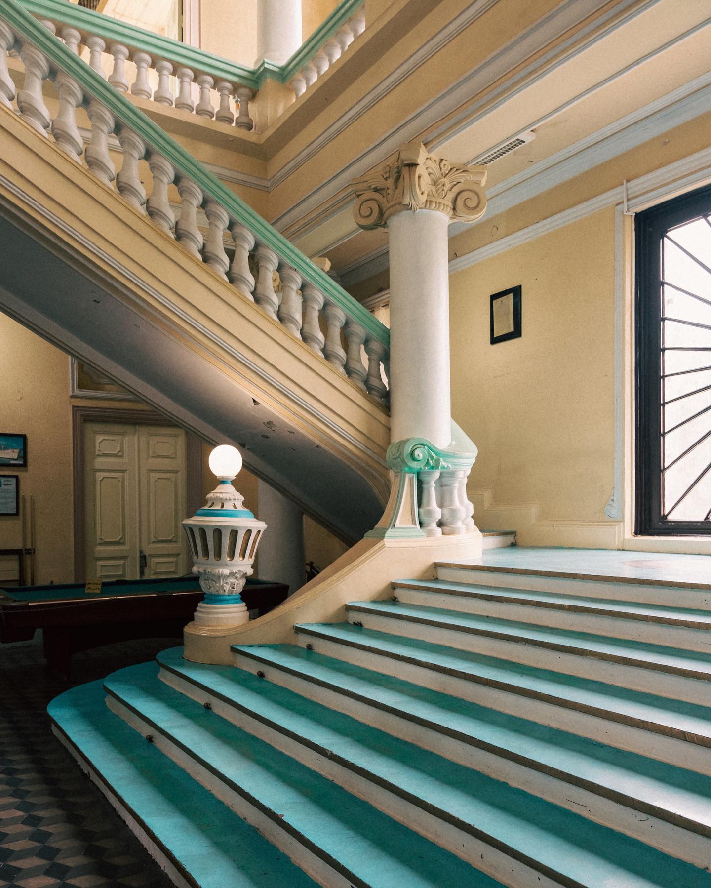 کاخ میان پشته - موزه بندر انزلی