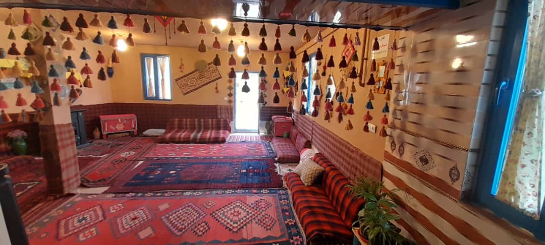 اقامتگاه بوم گردی هانیس