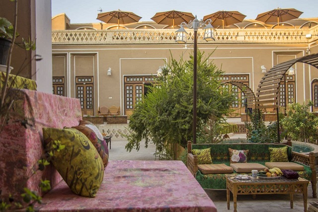 اتاق چهار تخته هتل پارسیک یزد