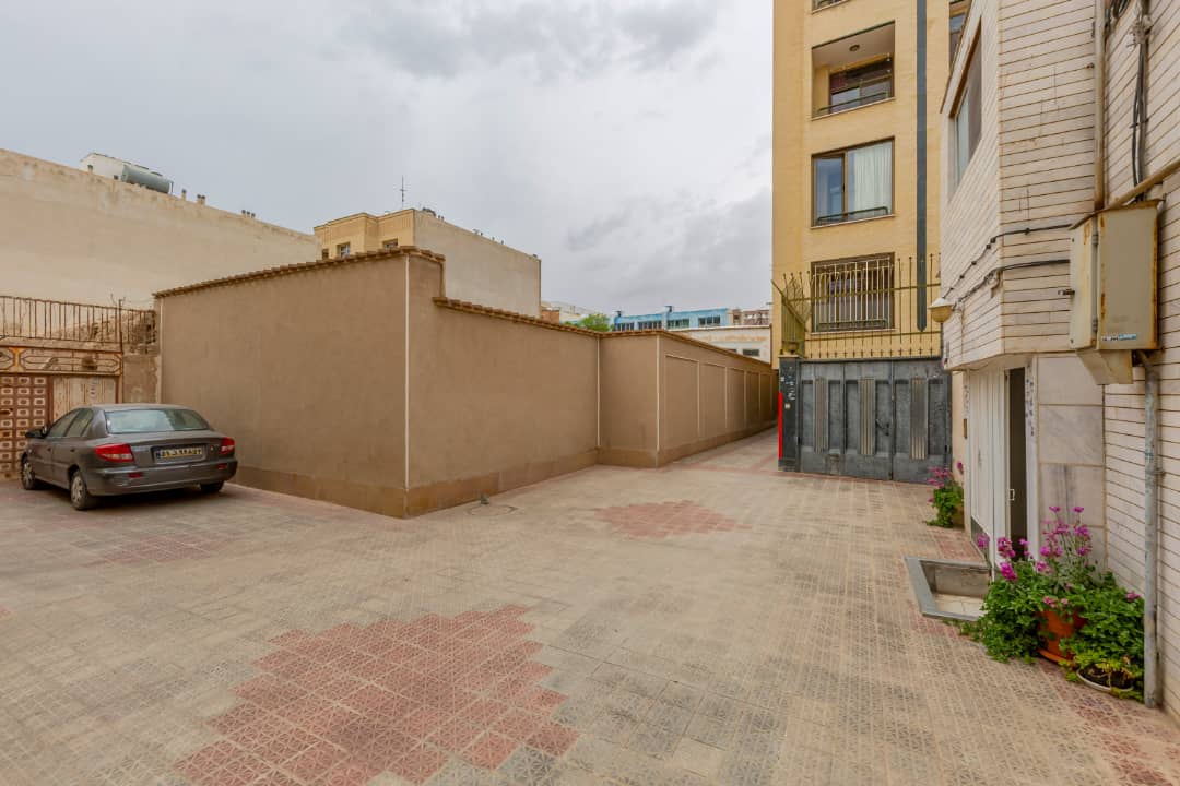 سوئیت دو خوابه اصفهان طبقه همکف - بنفشه