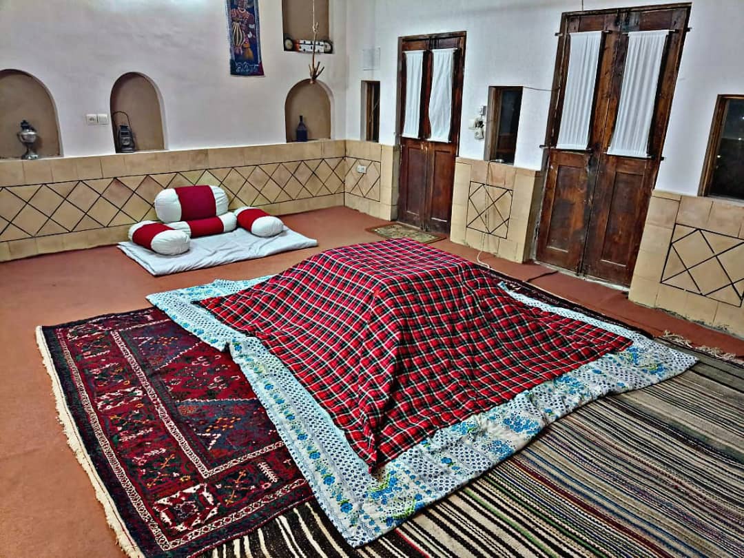 رزرو بوم گردی آرامش برزک - گل محمدی