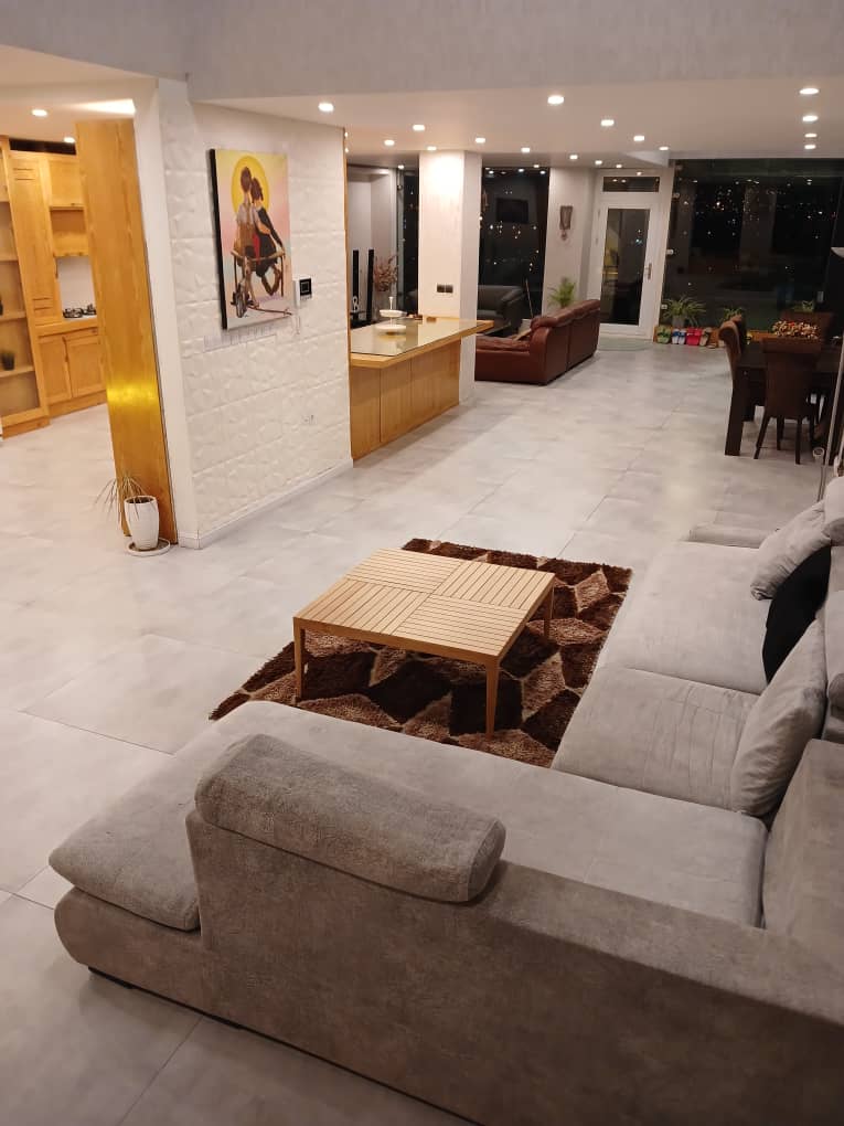 ویلا فوق لوکس دوطبقه صدرا - کد 136