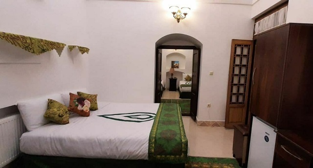 اتاق چهار تخته هتل پارسیک یزد