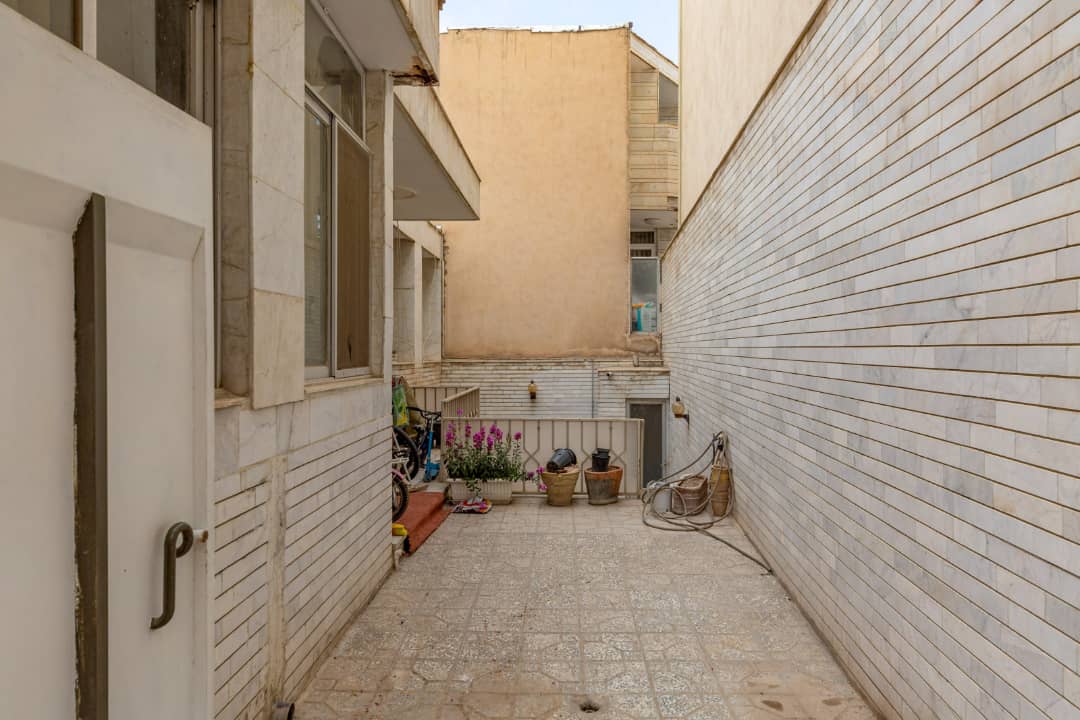 سوئیت دو خوابه اصفهان طبقه همکف - بنفشه