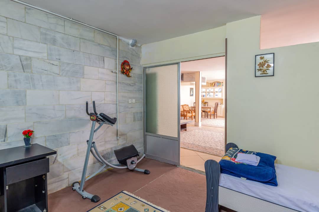 سوئیت دو خوابه اصفهان طبقه همکف - بنفشه