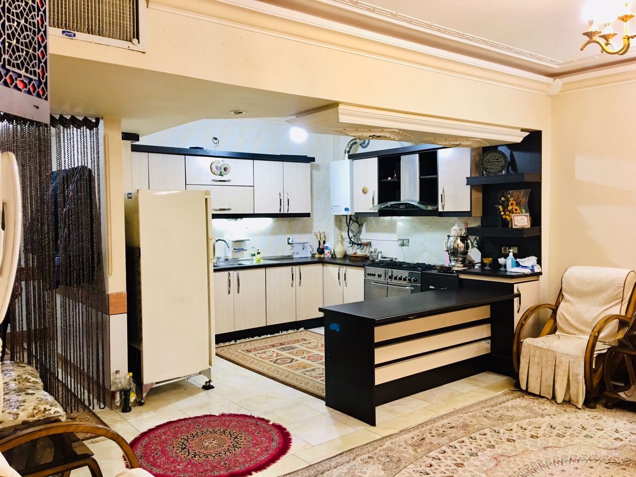 واحد دوخوابه خیابان کاوه