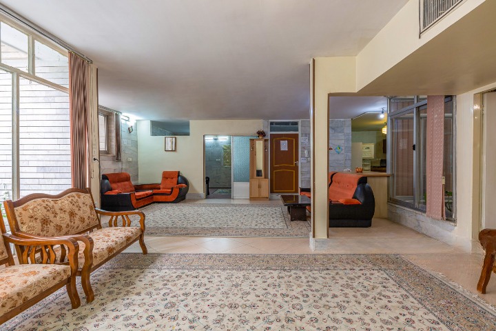 سوئیت دو خوابه اصفهان طبقه همکف - بنفشه