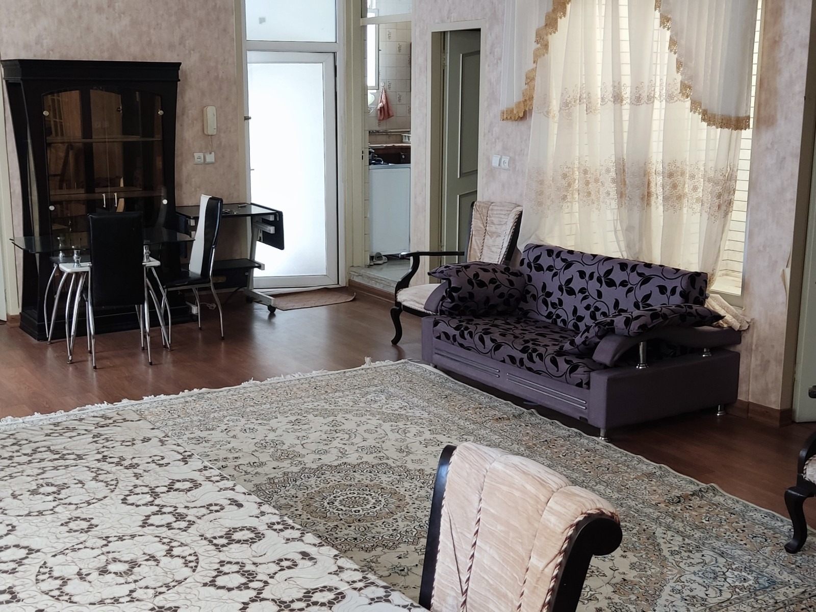 دو خوابه همکف اصفهان