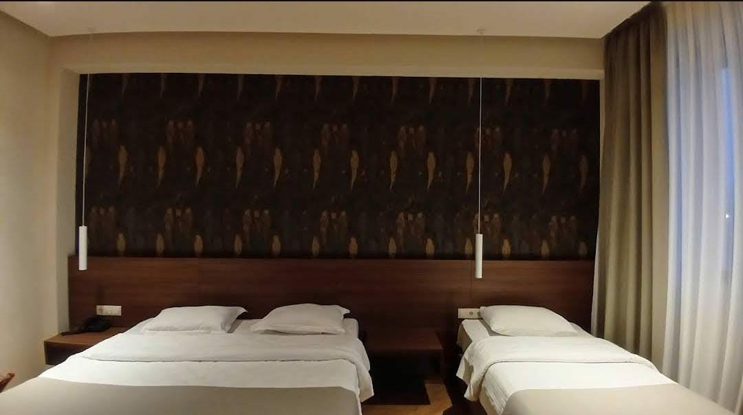 اتاق سه تخته هتل برج تفلیس - Tbilisi tower 4 star