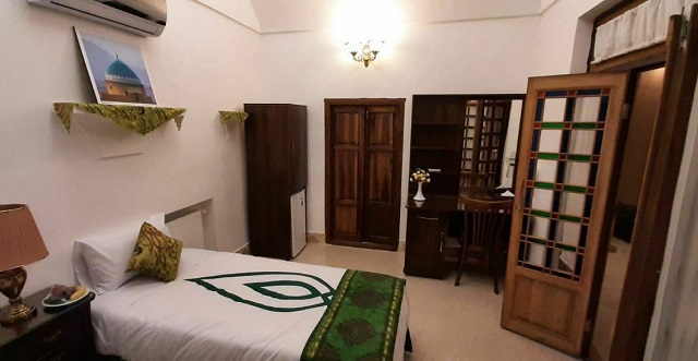 اتاق یک تخته هتل پارسیک یزد